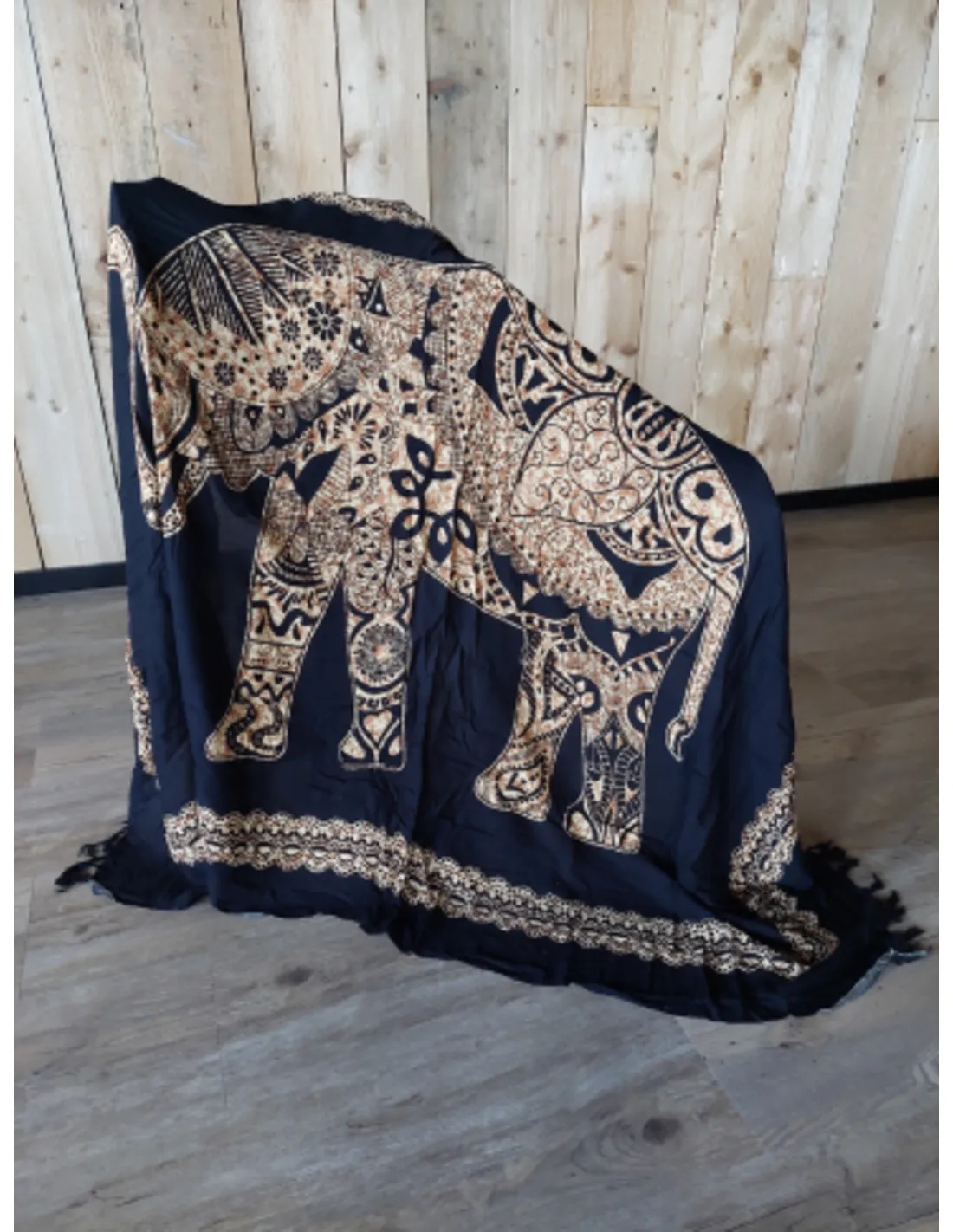Sarong - 022 - Olifant beige op zwart van Om Namaste - Pareo Saunadoek Wikkeljurk