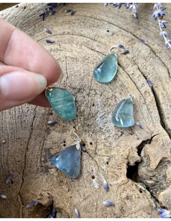 Fluoriet blauw edelsteen hanger - Image 2