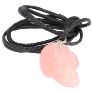 Roze kwarts schedelhanger aan koord