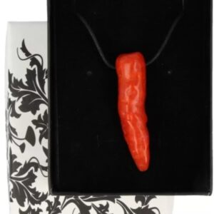 Chili Koraal hanger aan waskoord (imitatie)