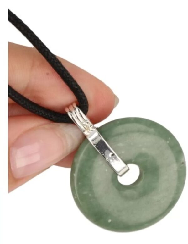 Chinese Jade donuthanger 30 mm aan koord - Image 3