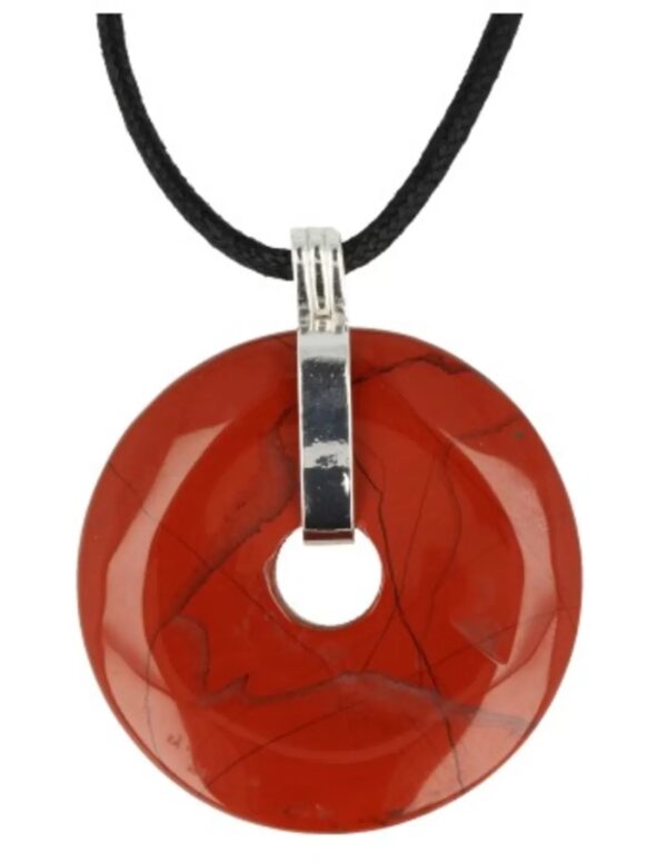 Jaspis rood donuthanger 40 mm aan koord