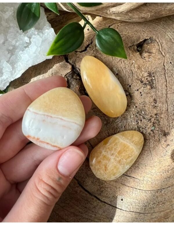 Calciet geel A zaksteen Madagaskar - Image 2