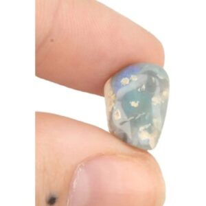 Trommelsteen Opaal zwart/blauw 1st. ca. 1 cm