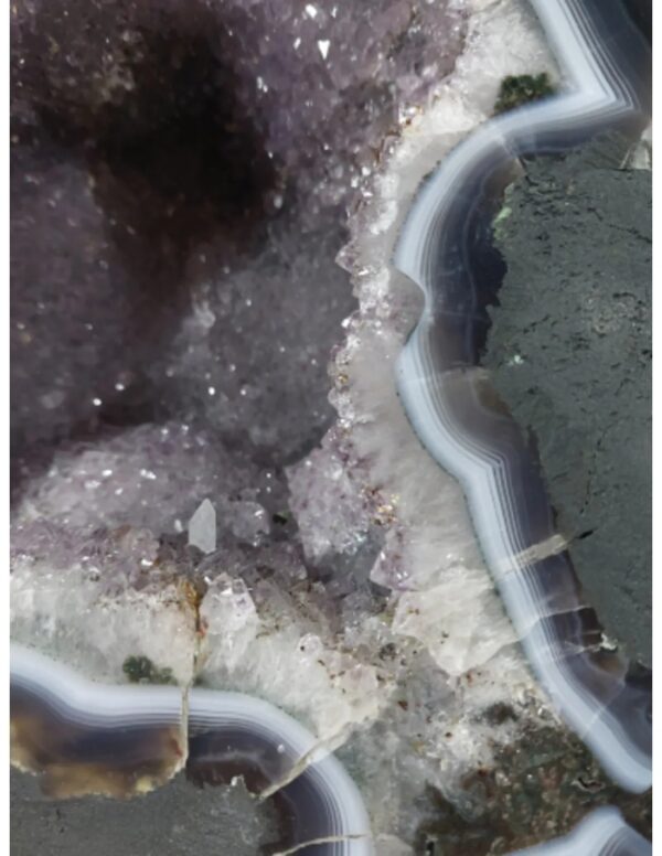 Amethist geode nr.001 - Image 5