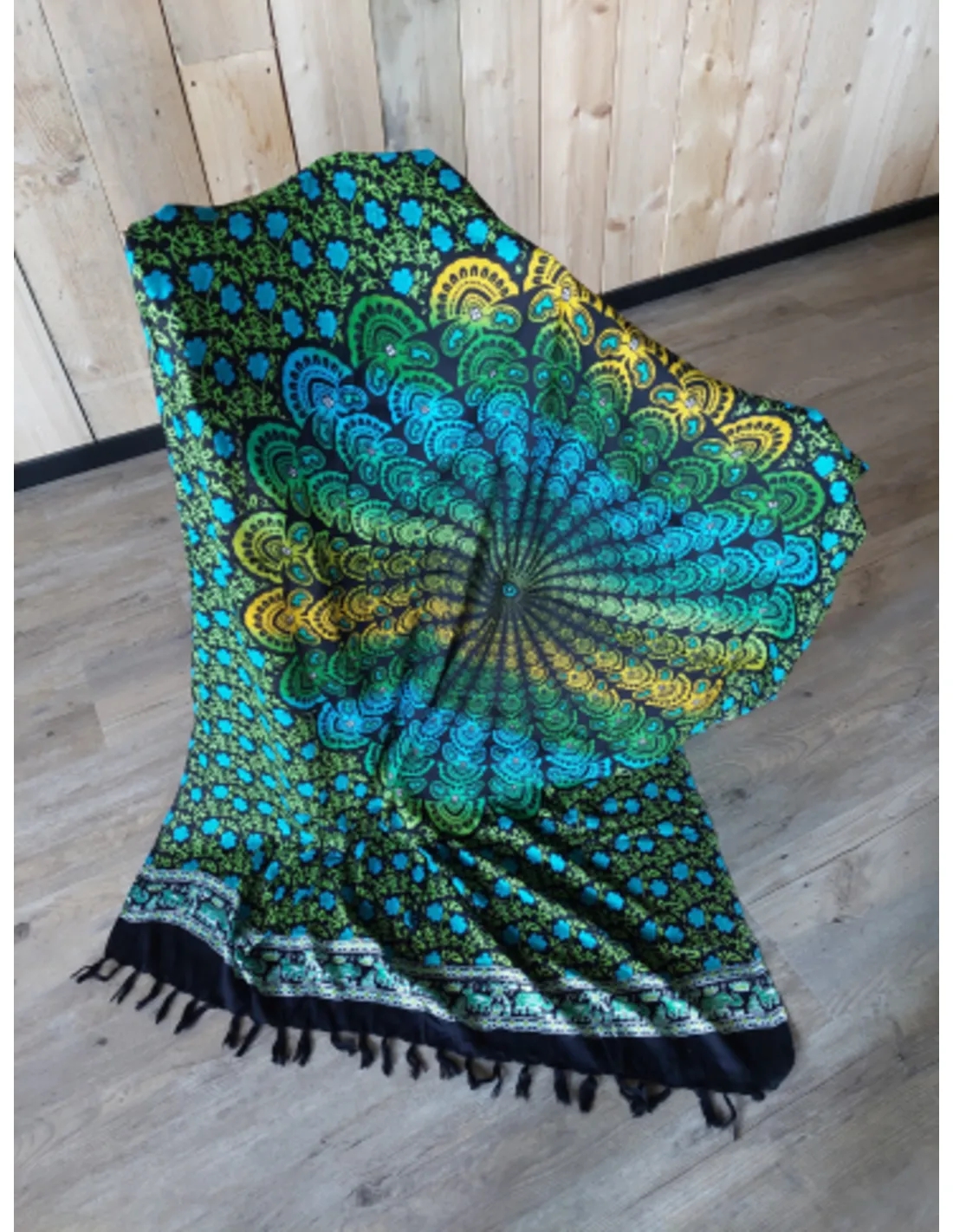 Sarong - 008 - Mandala blauw/groen van Om Namaste - Pareo Saunadoek Wikkeljurk - Image 4